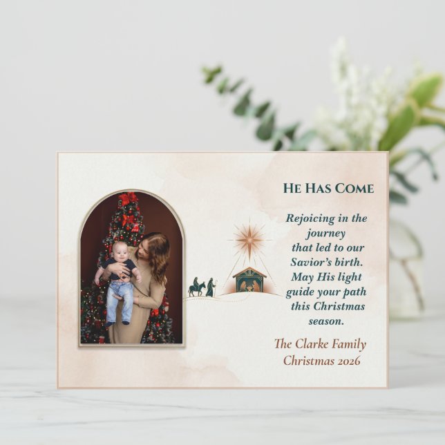 Tarjeta Festiva Minimalist Terracotta Nativity Journey Arch Photo (Anverso de pie)