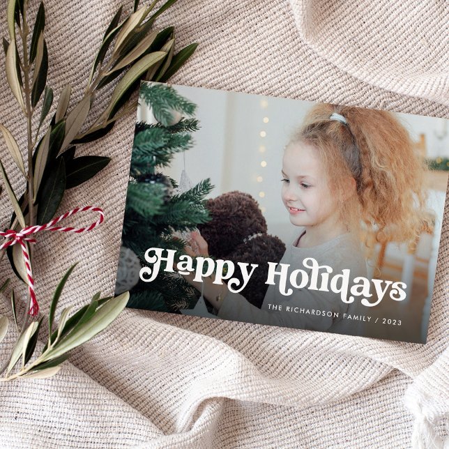 Tarjeta Festiva Minimalista Boho / Felices Fiestas con Foto (A stylish and whimsical holiday card with boho typography and a green colored back)