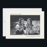 Tarjeta Festiva Minimalista moderna imagen de Hanukkah<br><div class="desc">Tarjeta de vacaciones de moda minimalista Hanukkah Photo</div>