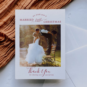Tarjeta Festiva Minimalistas rojos casados con pequeños Navidades 