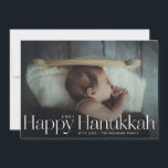 Tarjeta Festiva Mínimo Feliz Festividad en Hanukkah<br><div class="desc">Simple y feliz hanukkah en letras séricas con año y firma familiar. Añade tu propio mensaje o fotos extra al reverso.</div>