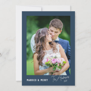 Tarjeta Festiva Mínimo moderno casado y morado recién casado