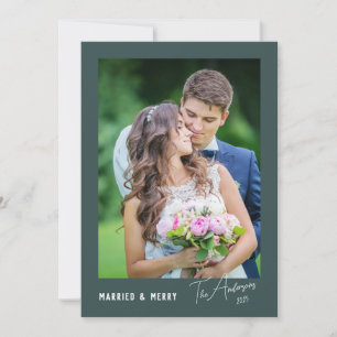 Tarjeta Festiva Mínimo moderno casado y morado recién casado