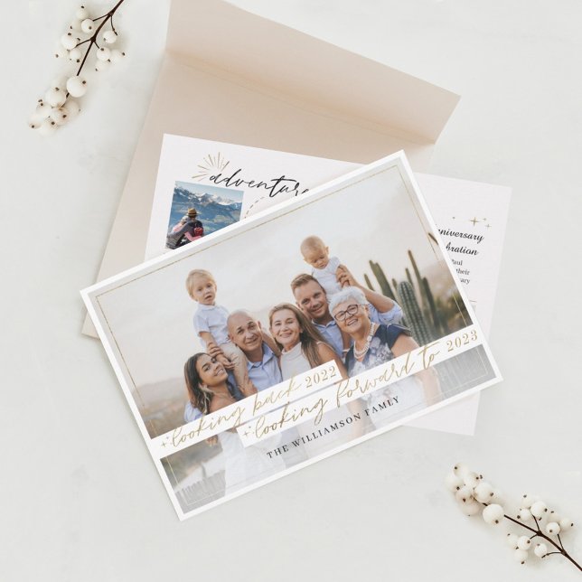 Tarjeta Festiva Mirar hacia atrás 2021 Esperando con interés la re (Subido por el creador)