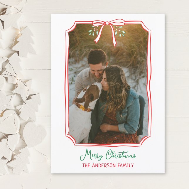 Tarjeta Festiva Moda Personalizado Mistletoe y Bow  Navidades de f (Celebrate the season with a personal touch! Customize this holiday card with your family photo!)