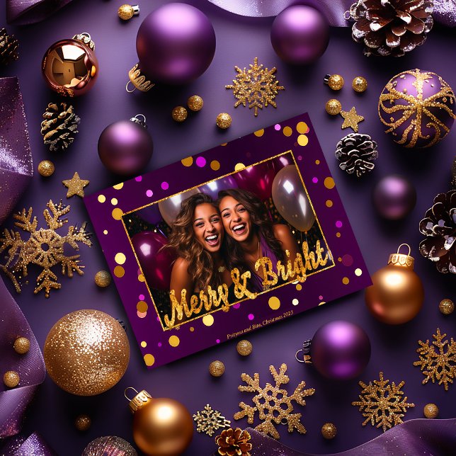 Tarjeta Festiva Moda y festividad foto de Confetti morado y oro (Festive Purple Confetti 'Merry & Bright' Christmas Photo Greeting Card )