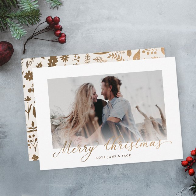 Tarjeta Festiva Moderna foto de guión del Boho de oro navideño de  (simple modern gold script botanical pattern one photo holiday merry Christmas card
)