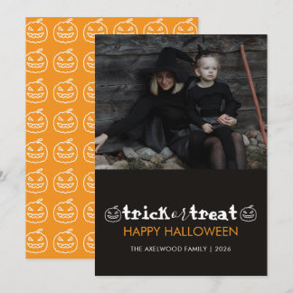 Tarjeta Festiva Moderna Foto de Halloween de Familia Minimalista