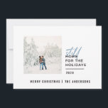 Tarjeta Festiva Moderna foto de tipografía mínima aún en casa<br><div class="desc">Moda,  moderna tarjeta plana de vacaciones con fotos gráficas minimalistas en rojo y blanco. Cita divertida sigue siendo el hogar de las vacaciones. Los colores se pueden cambiar. Parte de una colección de vacaciones.</div>