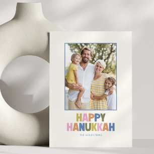 Tarjeta Festiva Moderna Foto Familiar Colorida de Hanukkah con Fra