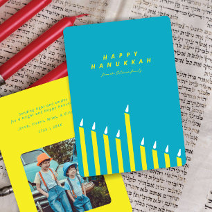 Tarjeta Festiva Moderna Vela Hanukkah Verde azulada y amarillo