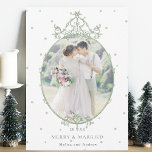 Tarjeta Festiva Moderno marco clásico Merry y foto casada<br><div class="desc">Este navidad plano | la tarjeta de vacaciones cuenta con un sencillo marco vintage verde sabio con una foto. Para una personalización más avanzada de este diseño,  haga clic en el BOTÓN HERRAMIENTA DE DISEÑO AZUL de arriba.</div>