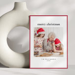 Tarjeta Festiva Moderno Mínimo Simple Navidades de la Frontera Roj<br><div class="desc">Envíe saludos festivos con estilo con esta moderna y mínima tarjeta de vacaciones de Navidades de frontera roja. Con un diseño limpio y sencillo, esta tarjeta personalizada resalta su foto favorita, lo que lo hace perfecto para compartir recuerdos de vacaciones. Ideal para aquellos que buscan tarjetas de Navidad minimalistas, tarjetas...</div>