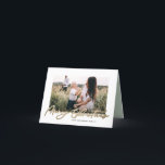 Tarjeta Festiva Moderno Navidades de fotografía minimalistas guión<br><div class="desc">La follaje mínimo moderno fue de año para recordar el efecto oro guión guión tarjeta de Navidades de vacaciones de vacaciones. El eucalipto pintado a mano,  el follaje mínimo y la moderna corona rústica de mimbre le dan a esta tarjeta un ambiente lujoso. En verdes,  marrones y grises elegantes.</div>