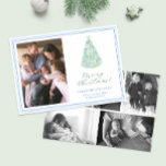 Tarjeta Festiva Moderno y moderno Collage de fotos de árbol de Nav<br><div class="desc">* Crédito de la foto: Fotografía © Storytree Studios, Stanford, CA ** / Una moderna tarjeta fotográfica de navidad de Feliz que incorpora un árbol de vacaciones cubierto de arcos azules y un borde dibujado a mano. En la parte delantera se puede añadir una sola foto familiar. Al revés hay...</div>