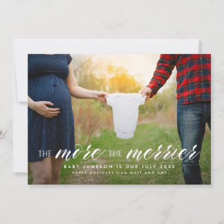 Tarjeta Festiva More the Merrier Holiday Pregnancy Announcement