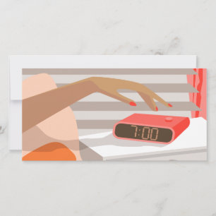 Tarjeta Festiva Mujeres presionando con la mano el botón de snooze