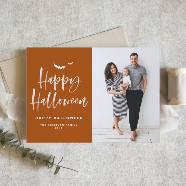 Tarjeta Festiva Naranja quemado Feliz Halloween Pincel Foto (A festive Halloween card with bold brush lettering and space for your favorite fall photo.)