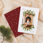 Tarjeta Festiva Navidades 1 Photo Arch y Elegant Botanicals Winter<br><div class="desc">Celebra las vacaciones con esta elegante tarjeta de fotos de Navidad. La parte delantera cuenta con una foto personalizado en un encantador marco en forma de arco. El marco está adornado con delicados botánicos de invierno pintados a mano, con hojas verdes y bayas de color rojo brillante, un tema tradicional...</div>