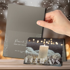 Tarjeta Festiva Navidades acogedores con velas blancas felices
