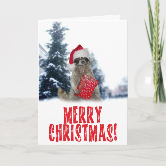 Tarjeta Festiva Navidades Bandit Raccoon con el presente (Anverso)