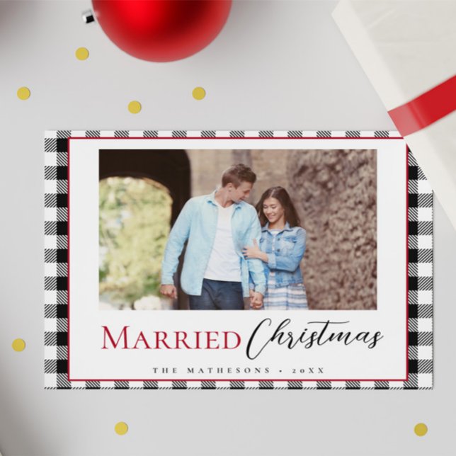 Tarjeta Festiva Navidades casados blancos negros modernos (Married Christmas! holiday photo newlywed card)
