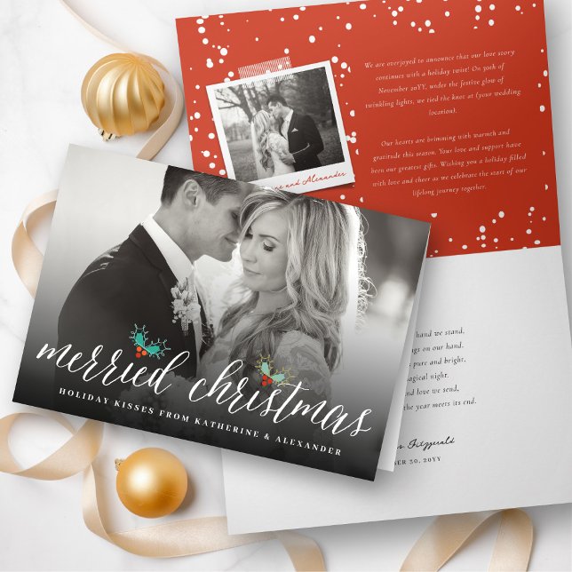 Tarjeta Festiva Navidades casados Sr. y Sra. Photo Modern Boda ('Merried Christmas' Mistletoe Mr & Mrs 1st Christmas - Modern Holiday Wedding Photo Card by fatfatin)