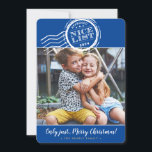 Tarjeta Festiva navidades de 2023 FOTO graciosa simpática estampil<br><div class="desc">por kat massard >>> www.simplysweetPAPERIE.com <<< Un diseño divertido con el sello de aprobación auténtico de Santa Claus - LISTA DE NIZA! ¿Lo lograron tus hijos? CONSEJO 1. Para redimensionar / reubicar la foto pulse el botón "personalizar". 2. También puede cambiar las fuentes, mover y agregar más texto! NECESITA AYUDA...</div>