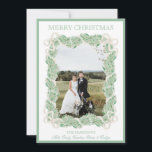 Tarjeta Festiva Navidades de acuarela Garland Stocking Three Photo<br><div class="desc">Navidades de acuarela Garland Stocking Vintage Three Fotos Holiday Card. Esta hermosa tarjeta navideña de fotos muestra la guirnalda de Navidades de acuarela con arcos blancos como marco para una foto. De vuelta de la invitación están los Navidades Stockings con Navidades garland y arcos. Es perfecto si buscas una tarjeta...</div>