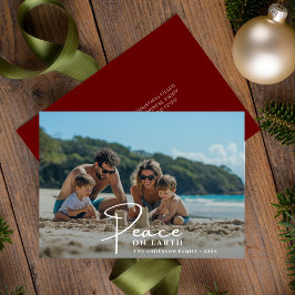 Tarjeta Festiva Navidades de Beach Family Photo Peace On Earth