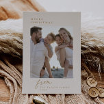 Tarjeta Festiva Navidades de fotografía familiares de la familia D<br><div class="desc">DARCY Gold Único Navidad de fotografía familiar de época con tarjeta de vacaciones. Personalice la parte delantera de la tarjeta con una foto,  su apellido y el año. Personalice la parte posterior con un saludo de vacaciones opcional o noticias familiares,  y su apellido.</div>