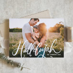 Tarjeta Festiva Navidades de Hallelujah Modern Calligraphy Overlay<br><div class="desc">¡Aleluya! Envíe saludos y deseos de Navidad a la familia y amigos con esta tarjeta de foto. Presenta caligrafía moderna con acento cardíaco. Esta tarjeta de foto religiosa de Navidad está disponible en variedad de cartón. Personalice agregando nombres,  mensajes y fotos.</div>
