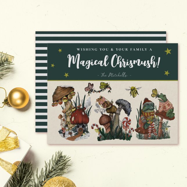 Tarjeta Festiva Navidades de hongos y ranas verdes y sensacionales (Green magical mushroom christmas card with whimsical illustrations of mushrooms, frogs and snails)
