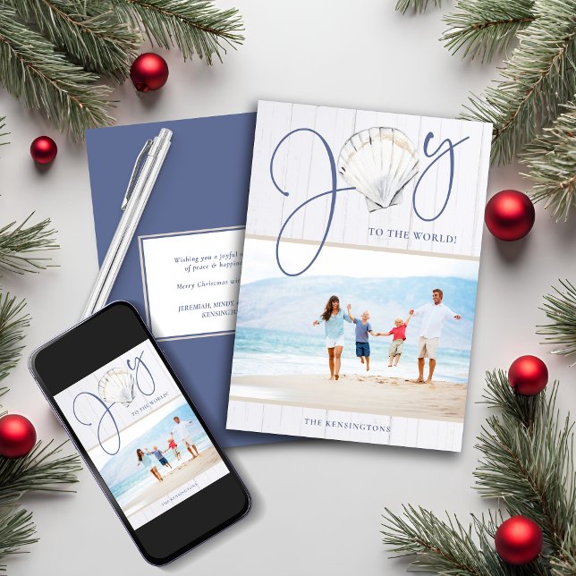 Tarjeta Festiva Navidades de la costa rusa disfrutan con foto navi (Rustic Coastal Christmas Joy Shell Holiday Photo Card)