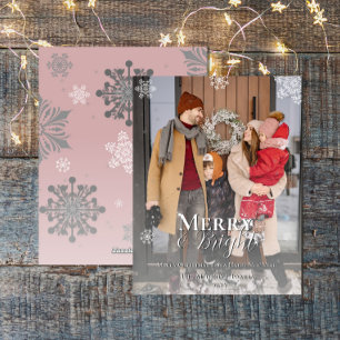 Tarjeta Festiva Navidades de moras rosas y copas de nieve brillant