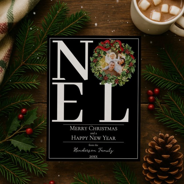 Tarjeta Festiva Navidades de Noel Negro Foto de Wreath (Black Noel Christmas Wreath Photo Holiday Card)