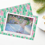 Tarjeta Festiva Navidades de Palm Beach Foto de árboles rosas y ve<br><div class="desc">PreppyPrint.com - ¡Celebra a los Navidades con estilo! Añade tu toque personalizado a estas tarjetas de fotos. Trasladar este diseño a los productos de tu elección. Visita mi tienda de diseño,  PreppyPrint.com,  para coordinar artículos.</div>