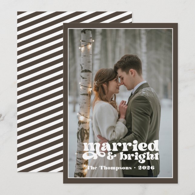 Tarjeta Festiva Navidades de Taupe y White Newlyweds (Anverso / Reverso)