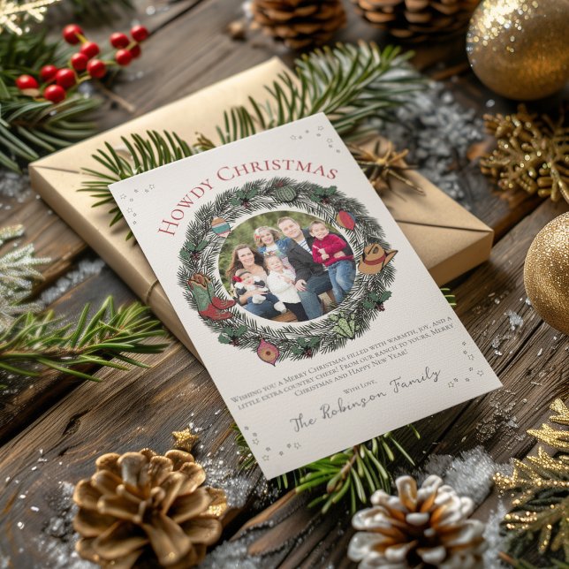Tarjeta Festiva Navidades del país Wreath Family Photo (Country Christmas Card Featuring Hand-Drawn Wreath, Vintage Ornaments, Cowboy Boots, Hat and Holly.)