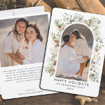 Tarjeta Festiva Navidades del Personalizado de Eucalyptus Greenery<br><div class="desc">Dé a conocer el espíritu de la temporada navideña con nuestra "tarjeta de vacaciones para Navidades del Personalizado del Eucalyptus Greenery Botánico". Esta tarjeta combina el encanto de la estética de los cottagecore con un toque de elegancia botánica, convirtiéndolo en el lienzo perfecto para sus deseos festivos. La corona minimalista...</div>