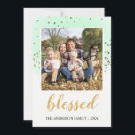 Tarjeta Festiva Navidades del Purpurina Pastel Green Gold<br><div class="desc">Blessed Christian Pastel Watercolor y Purpurina de oro Confetti Religiosos Navidades Festividad Tarjeta fotográfica. La foto y el nombre de la familia se pueden actualizar y personalizar en esta bonita tarjeta de Navidades de color agua y purpurina brillante. Póngase en contacto con el diseñador para obtener elementos coincidentes.</div>