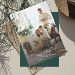 Tarjeta Festiva Navidades elegantes de fotografía familiar<br><div class="desc">Aprecie los preciados momentos de su familia en temporada de Navidades con nuestra tarjeta de Navidades de fotos personalizados. Esta única tarjeta de felicitación muestra una fotografía familiar favorita. Personalízalo como tu instantánea más atesorada, desde el momento sincero hasta el retrato posado. Añade un mensaje personalizado para que tus saludos...</div>