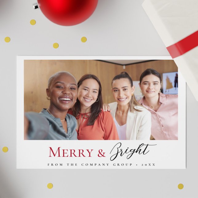 Tarjeta Festiva Navidades Equipo de negocios Foto Merry y Bright (Merry and bright staff, team photo corporate holiday card.)