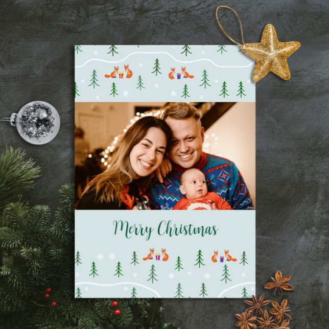 Tarjeta Festiva Navidades escandinavos zorros en foto forestal (Elegant Scandinavian Photo Christmas card with your photo and text featuring fox in forest)