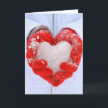 Tarjeta Festiva Navidades hielo corazón en guantes rojos<br><div class="desc">Corazón de hielo en guantes rojos para la temporada de Navidades</div>