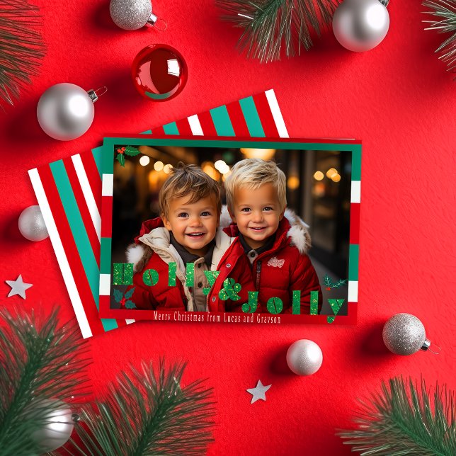 Tarjeta Festiva Navidades "Holly & Jolly" rojos y verdes (Festive Red Green and White Vibrant Traditional Christmas Photo Greeting Card)