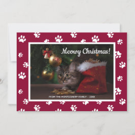 Tarjeta Festiva ¡Navidades Meowy! Imagen de gato de pinta blanca c