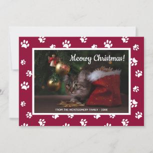 Tarjeta Festiva ¡Navidades Meowy! Imagen de gato de pinta blanca c