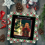 Tarjeta Festiva Navidades merry y brillantes Tartán o Plantar foto<br><div class="desc">Este lindo Navidad o tarjeta de vacaciones presenta un sencillo diseño clásico con tu foto sobre un fondo de tartán o manto rojo y verde. La leyenda dice "Merry and Bright" y hay espacio para una breve nota y firma. Una forma maravillosa de enviar saludos esta temporada de vacaciones.</div>