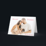 Tarjeta Festiva Navidades Minimalistas con fotografía de escritura<br><div class="desc">Tarjeta de Navidades de fotografía moderna con un diseño simple y mínimo con "Navidades más bonitos" en rojo, sobre tu foto favorita. La plantilla incluye una superposición de degradado en la parte superior e inferior para ayudar a que el texto se destaque de la imagen y se pueda eliminar en...</div>